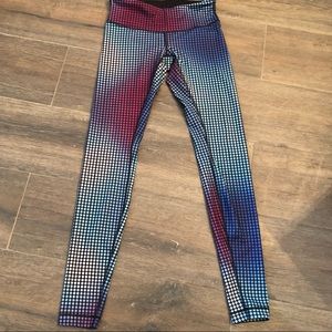Lululemon Wunder Under size 6